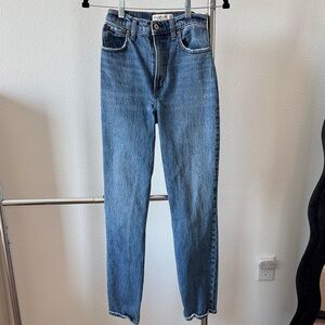 Abercrombie 90s Straight Ultra High Rise Jeans